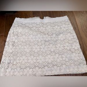 Loft skirt with lace overlay